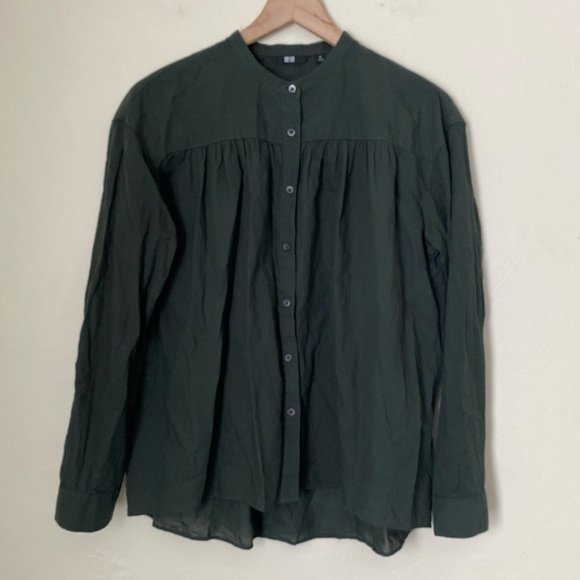 Uniqlo Tops - *SOLD* UNIQLO Forest Green Button Up Blouse